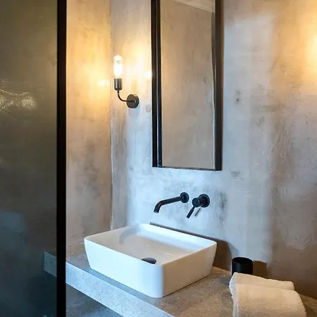La Maltese Caldera Concept Otel