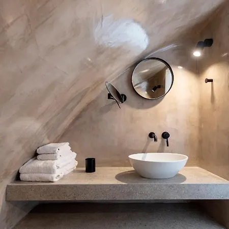 Otel La Maltese Caldera Concept