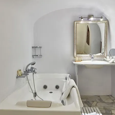 La Maltese Caldera Concept Otel