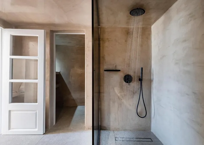 La Maltese Caldera Concept Hotel