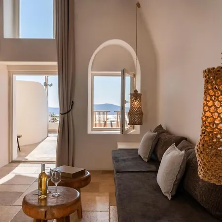 La Maltese Caldera Concept Hotel