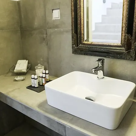 La Maltese Caldera Concept