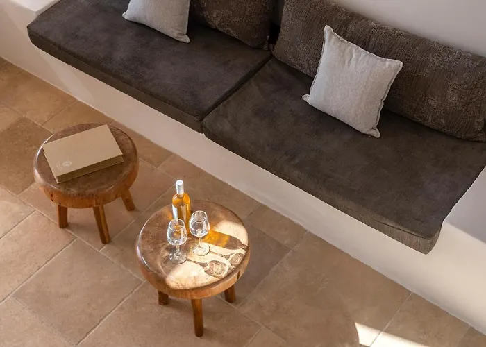 La Maltese Caldera Concept Hotel